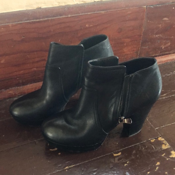 Gianni Bini Shoes - Gianni Bini black booties